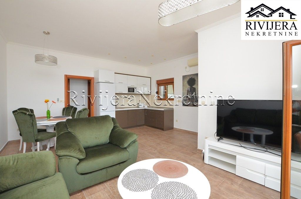Piso en Herceg-Novi, Montenegro, 52 m² - imagen 2