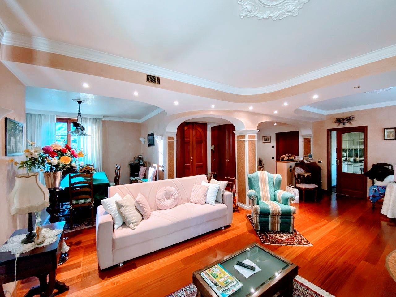 Villa à Porlezza, Italie, 300 m² - image 6