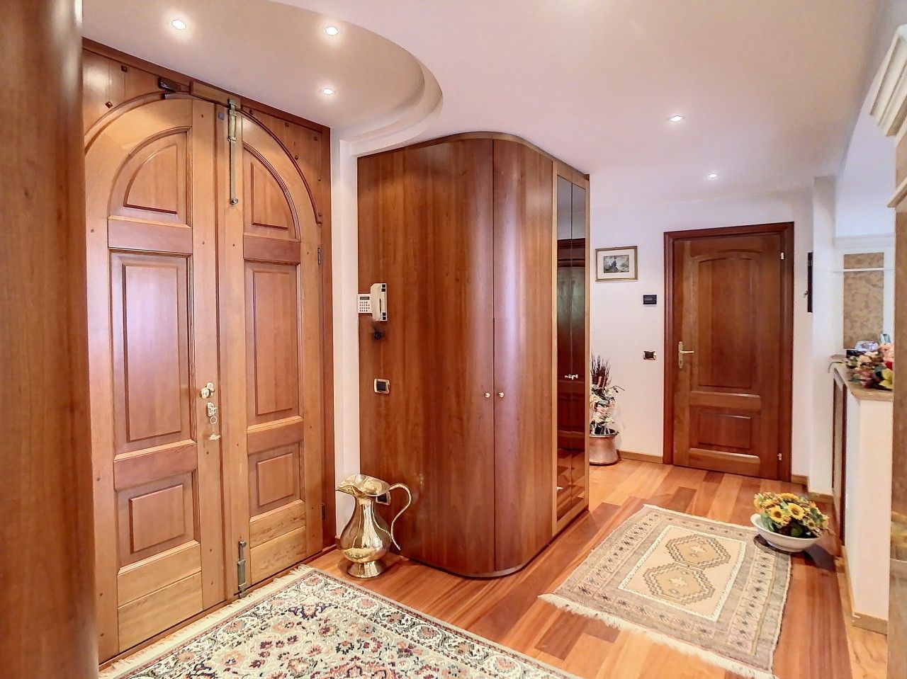 Villa à Porlezza, Italie, 300 m² - image 4