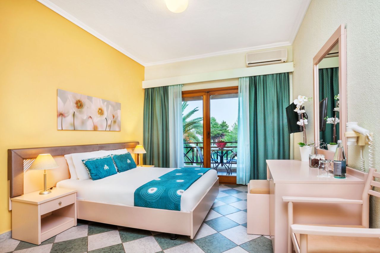 Hotel en Calcídica, Grecia, 1 400 m² - imagen 1