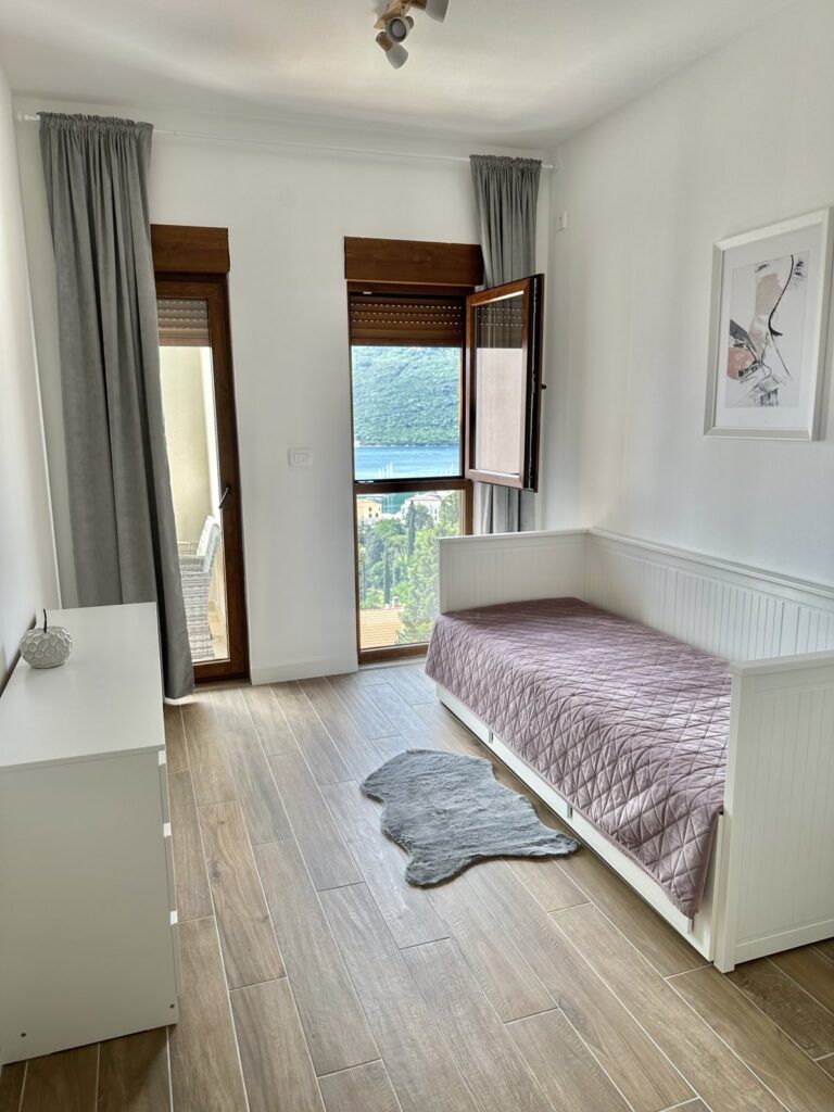 Appartement à Kumbor, Monténégro, 50 m² - image 1