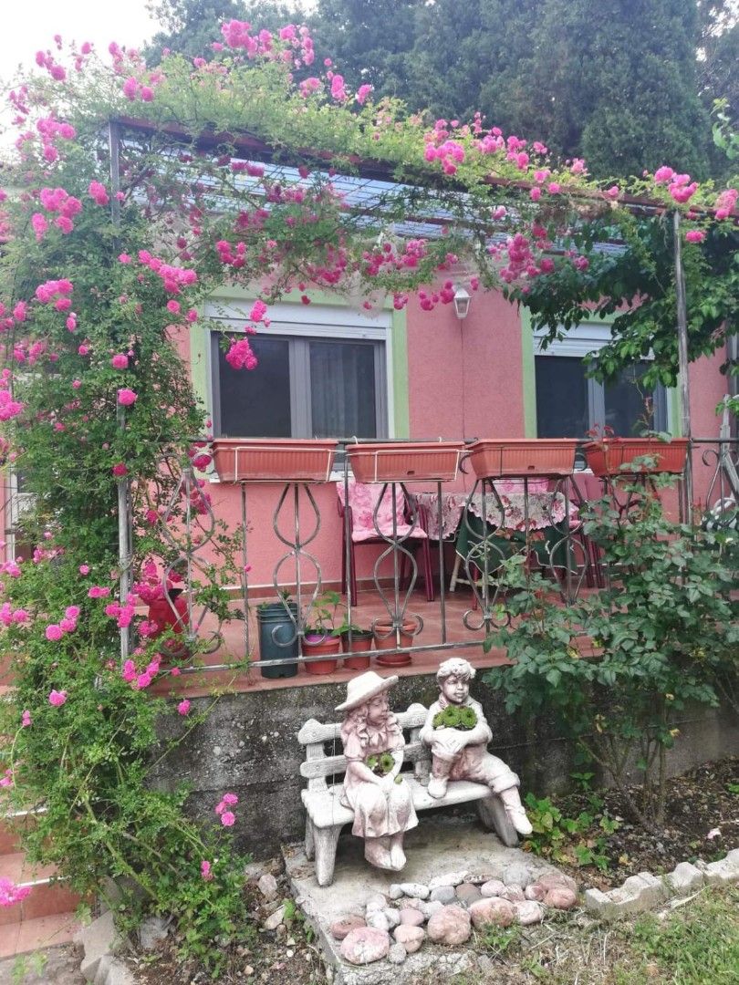 Gewerbeimmobilien in Sutomore, Montenegro, 60 m² - Foto 1