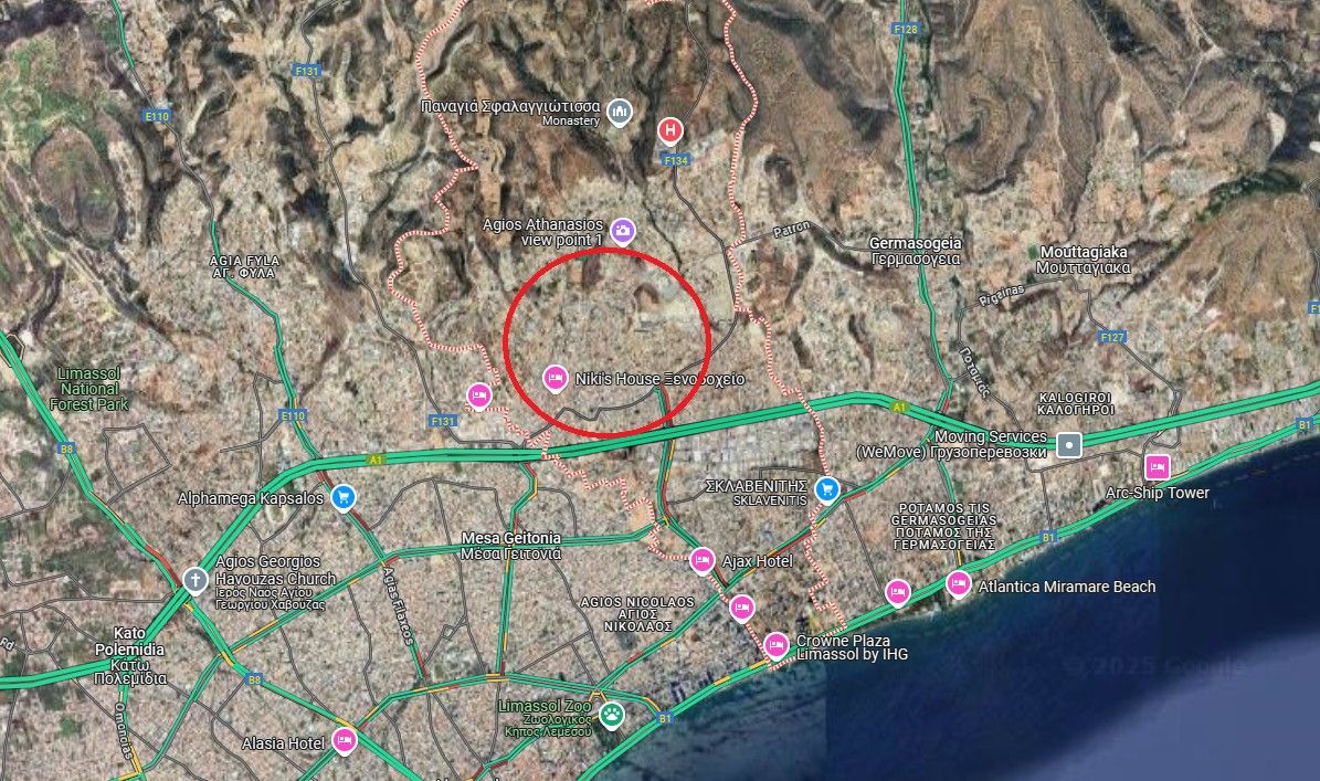 Land in Limassol, Cyprus, 1 135 m² - picture 1