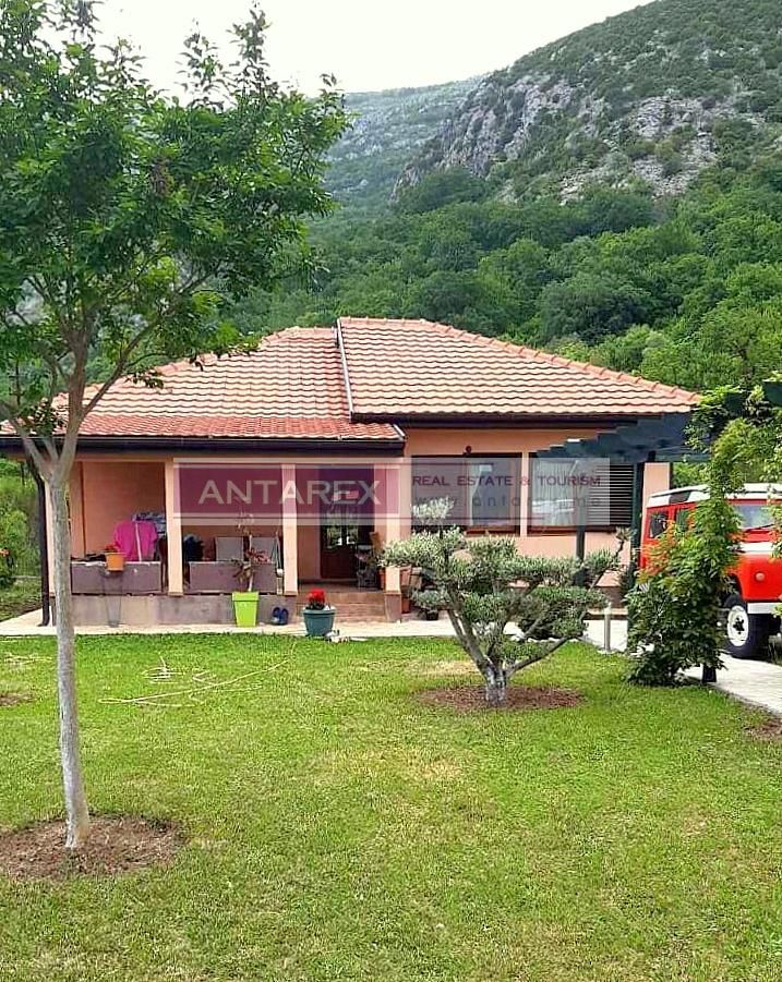 Villa à Buljarica, Monténégro, 91 m² - image 1