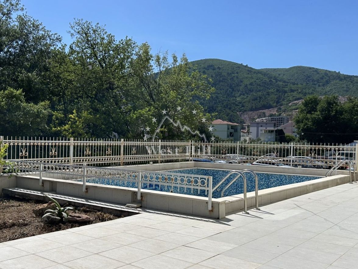Apartment in Budva, Montenegro, 77 m² - picture 1