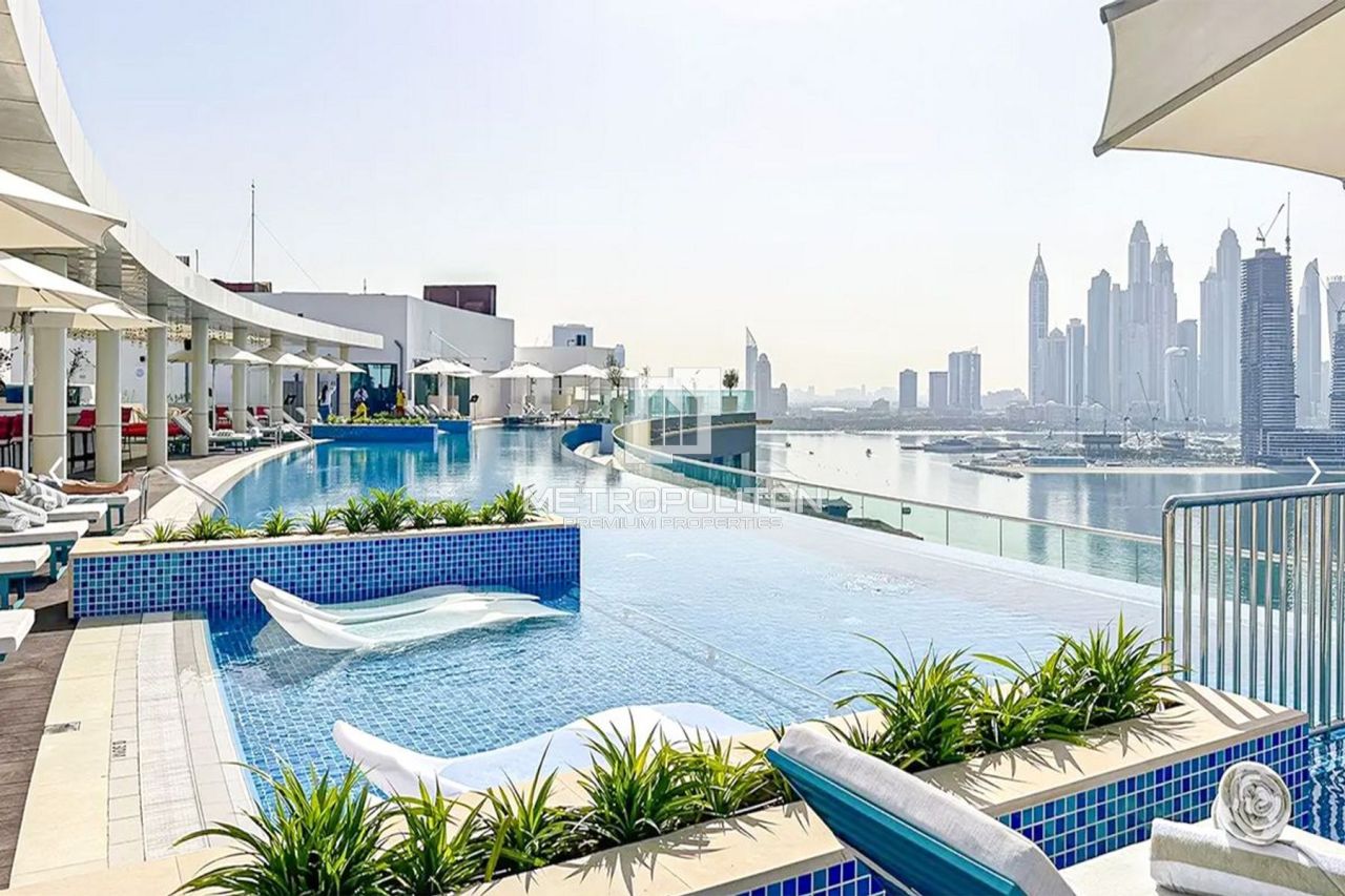 Apartment in Dubai, UAE, 33 m² - picture 1