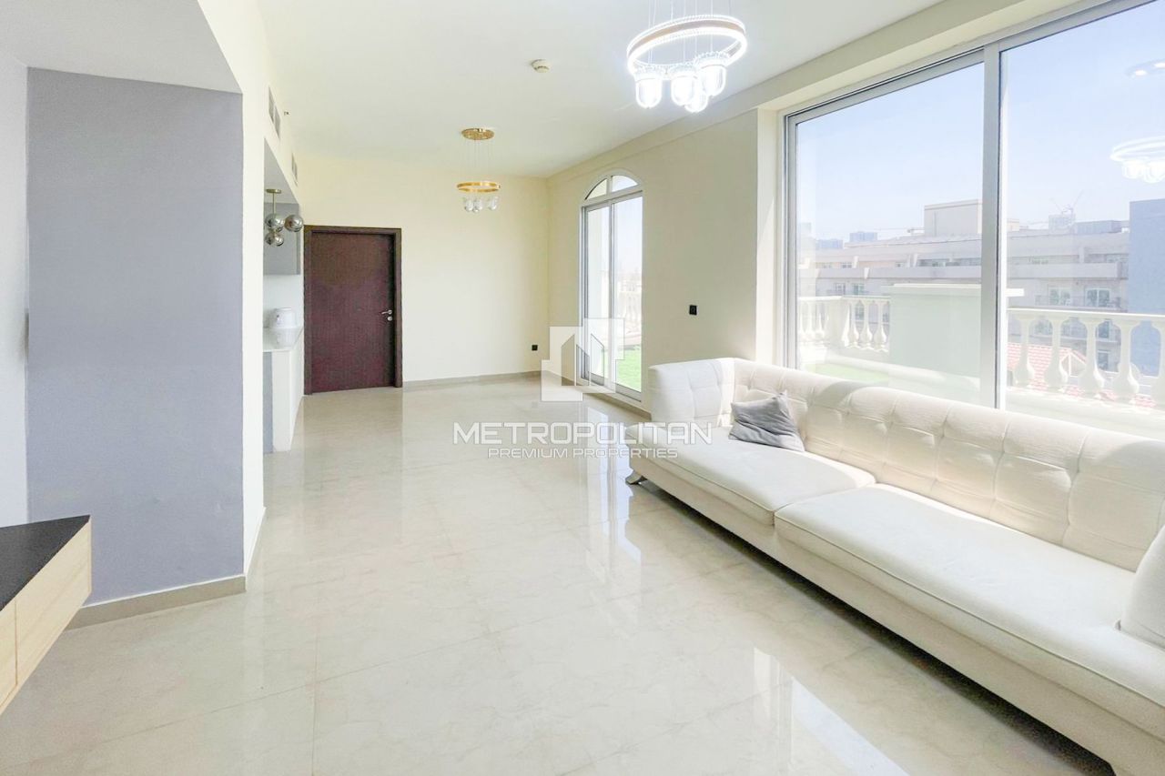 Maison à Dubaï, EAU, 119 m² - image 1