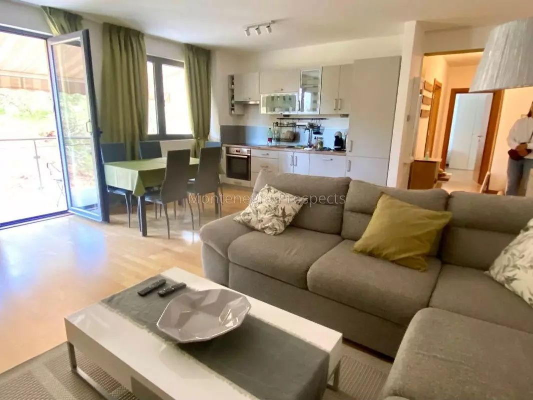 Appartement à Przno, Monténégro, 83 m² - image 1