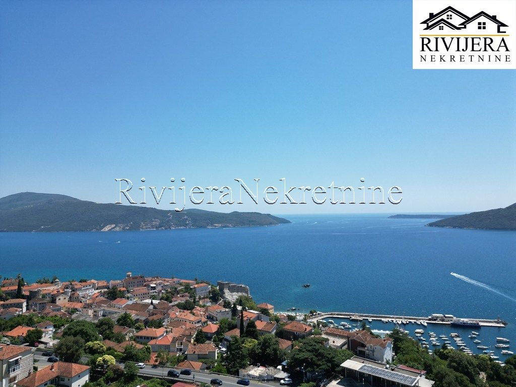Casa en Herceg-Novi, Montenegro, 220 m² - imagen 7