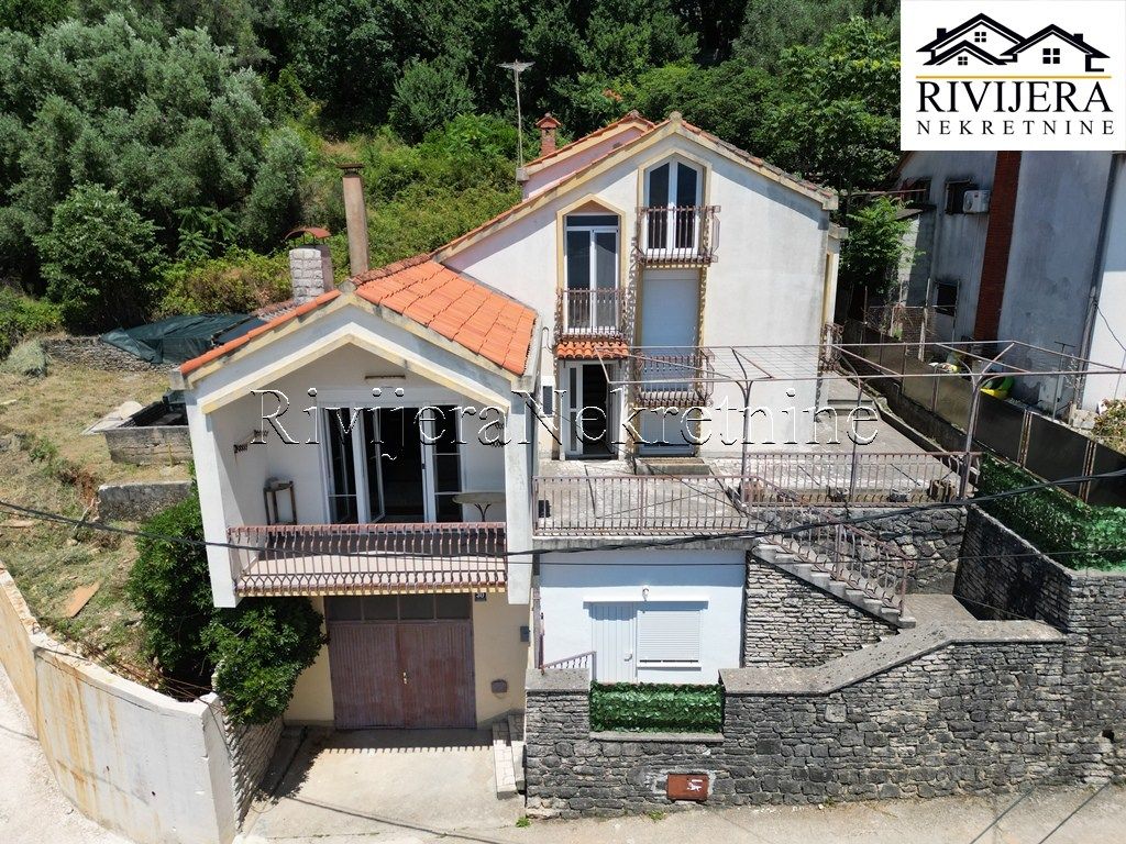 Casa en Herceg-Novi, Montenegro, 220 m² - imagen 4