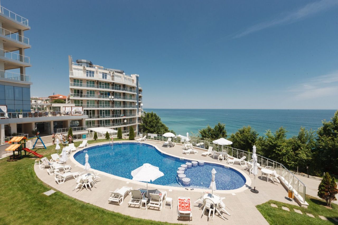 Flat in Byala, Bulgaria, 90 m² - picture 1