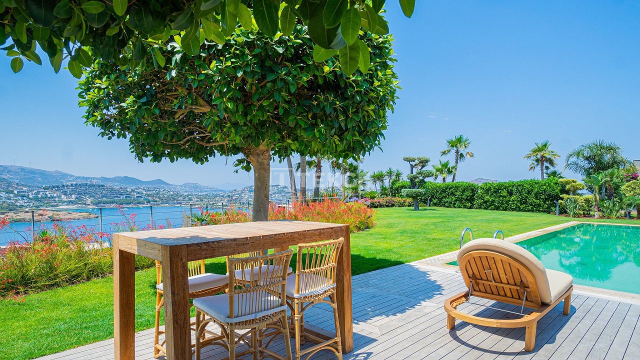 Villa in Bodrum, Türkei, 1 000 m² - Foto 1