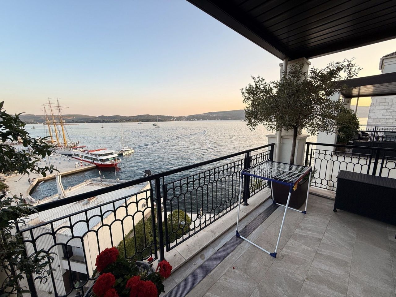 Appartamento a Tivat, Montenegro, 135 m² - foto 8