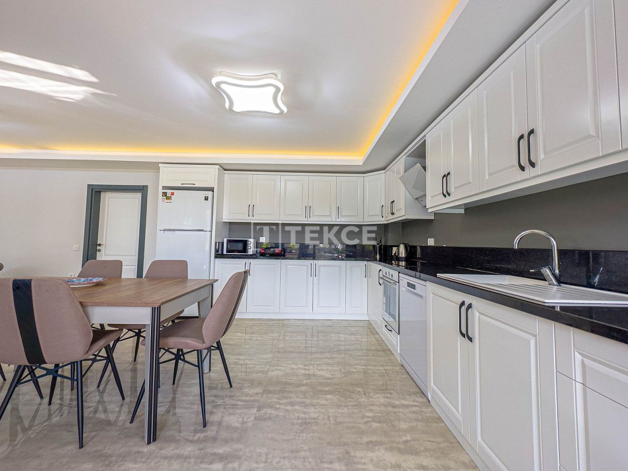 Villa à Fethiye, Turquie, 240 m² - image 10