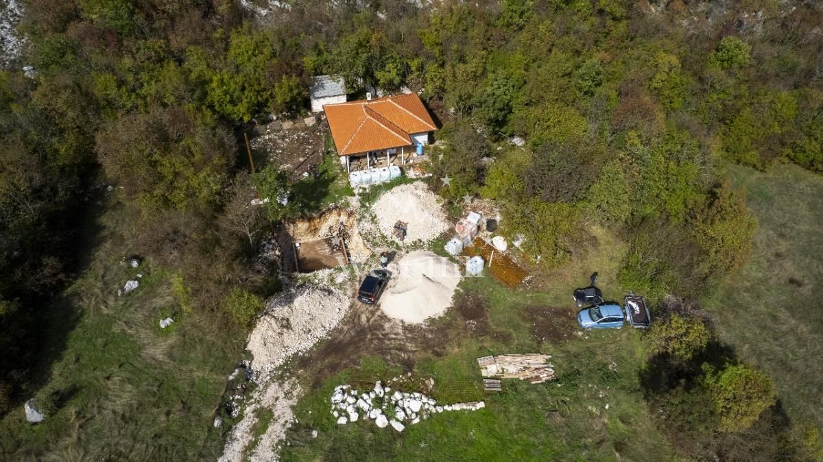 Haus in Grahovo, Montenegro, 60 m² - Foto 1