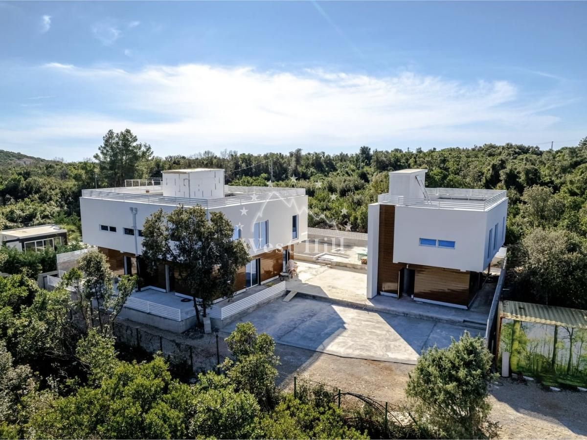House in Krimovica, Montenegro, 420 m² - picture 1
