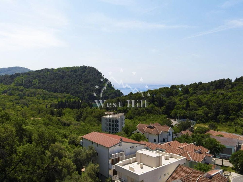 Apartment in Petrovac, Montenegro, 69 m² - picture 16