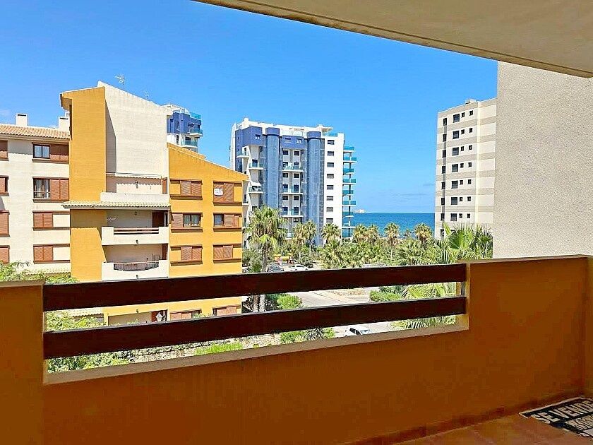 Apartment in Punta Prima, Spain, 90 m² - picture 1