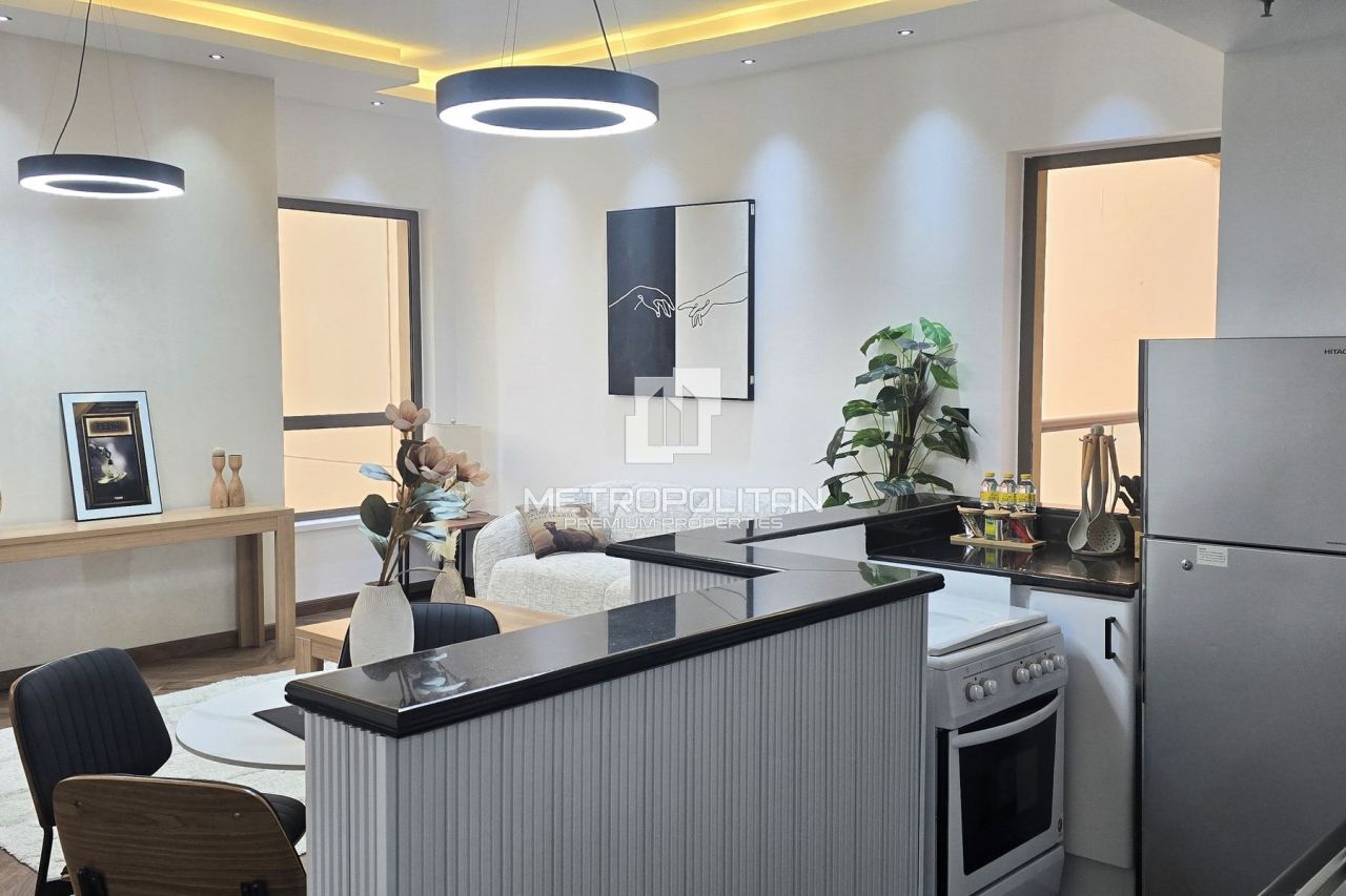Apartment in Dubai, UAE, 110 m² - picture 1