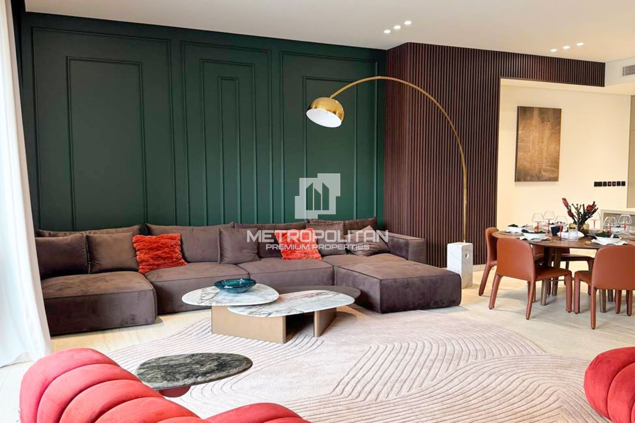 Casa adosada en Dubái, EAU, 311 m² - imagen 1