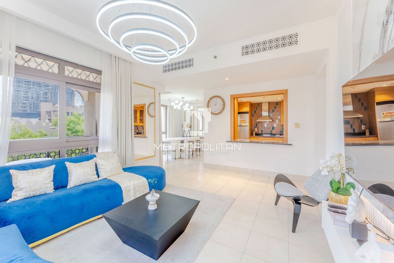 Apartamento en Dubái, EAU, 141 m² - imagen 1