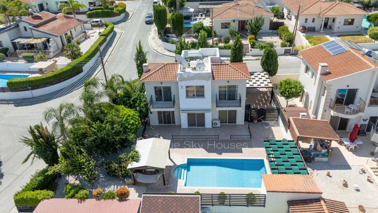 Villa à Limassol, Chypre, 150 m² - image 1