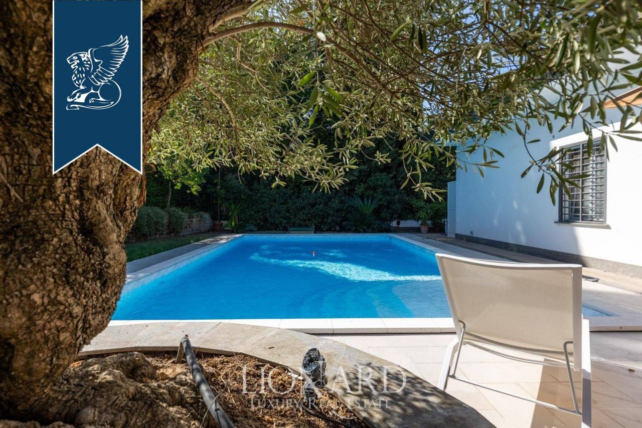 Villa en Roma, Italia, 1 000 m² - imagen 3