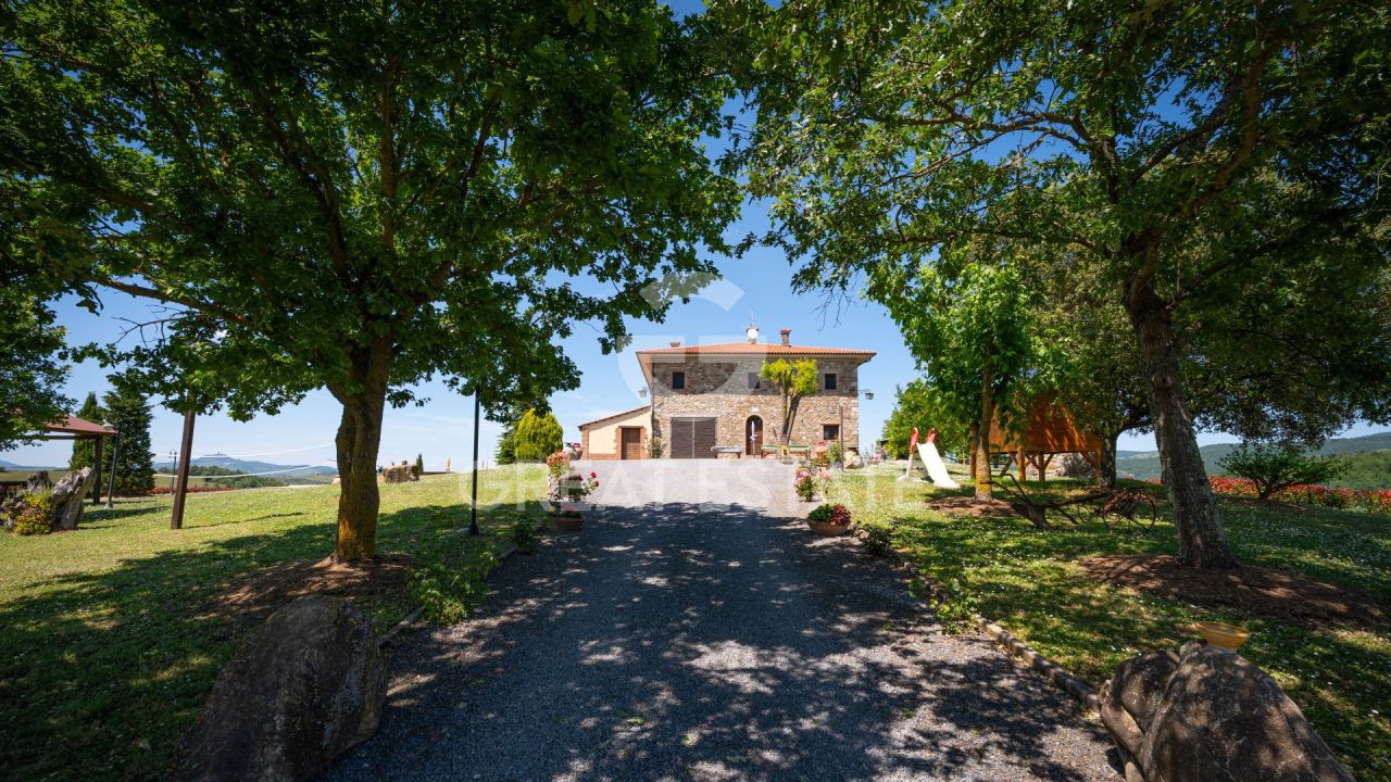 House in Viterbo, Italy, 373.45 m² - picture 5
