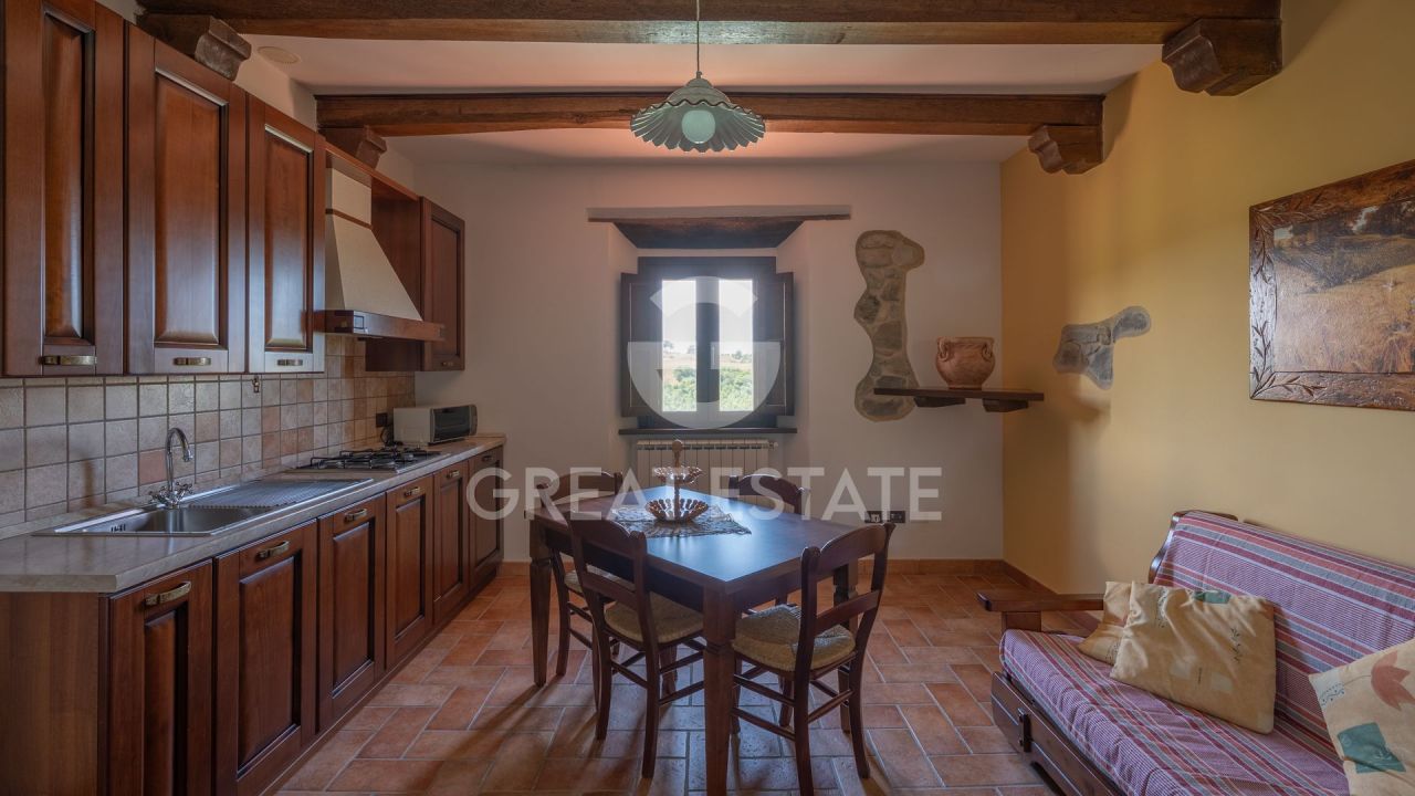 House in Viterbo, Italy, 373.45 m² - picture 12