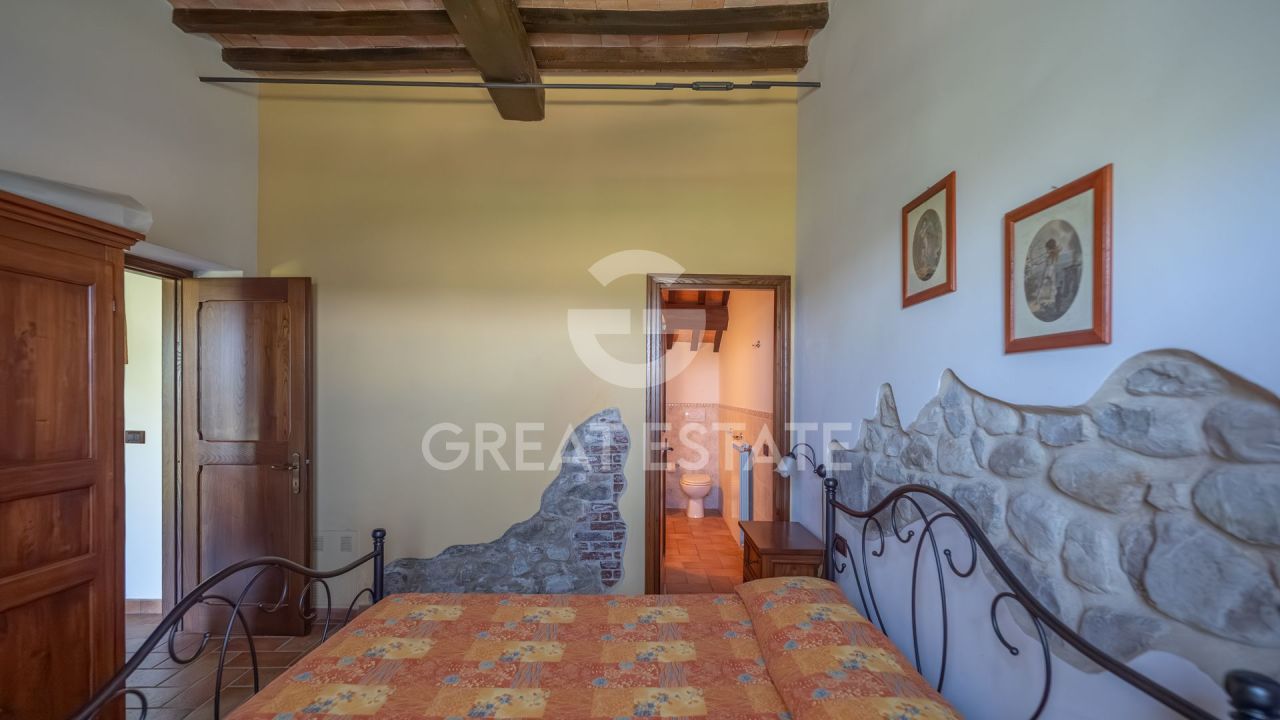 House in Viterbo, Italy, 373.45 m² - picture 17