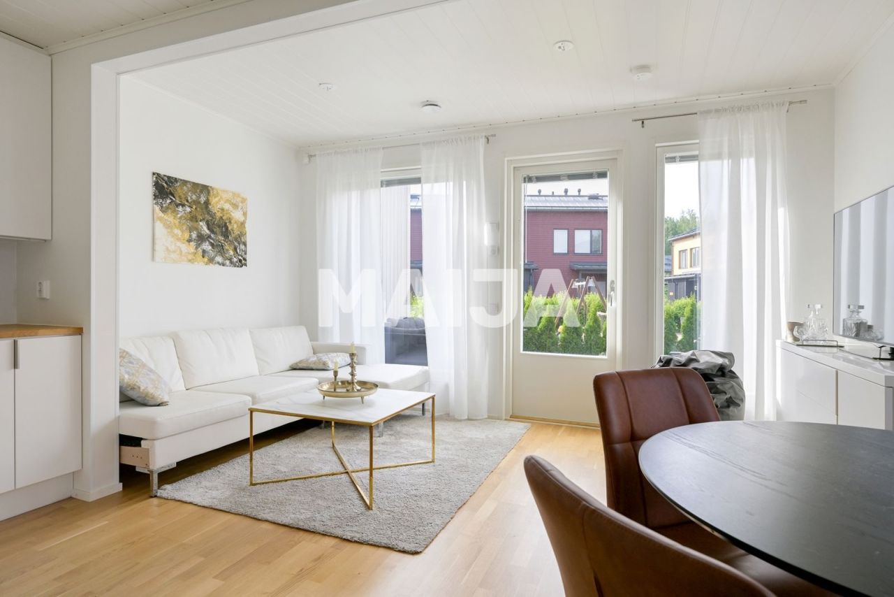 Flat in Helsinki, Finland, 56.5 m² - picture 1