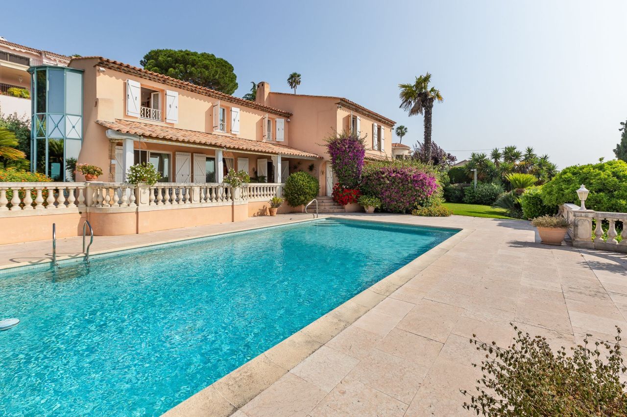 Villa en Golfe-Juan, Francia, 350 m² - imagen 1