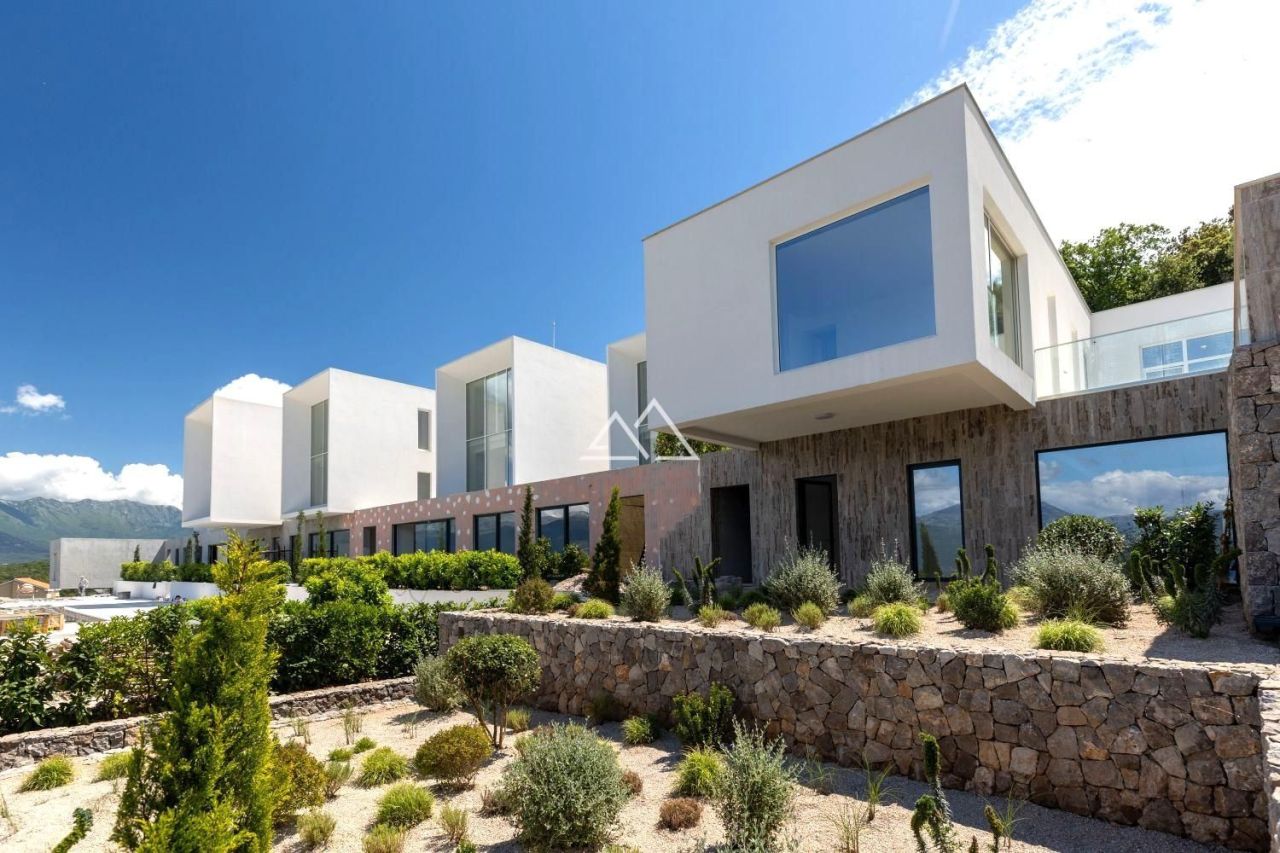 Villa en Luštica, Montenegro, 328 m² - imagen 1