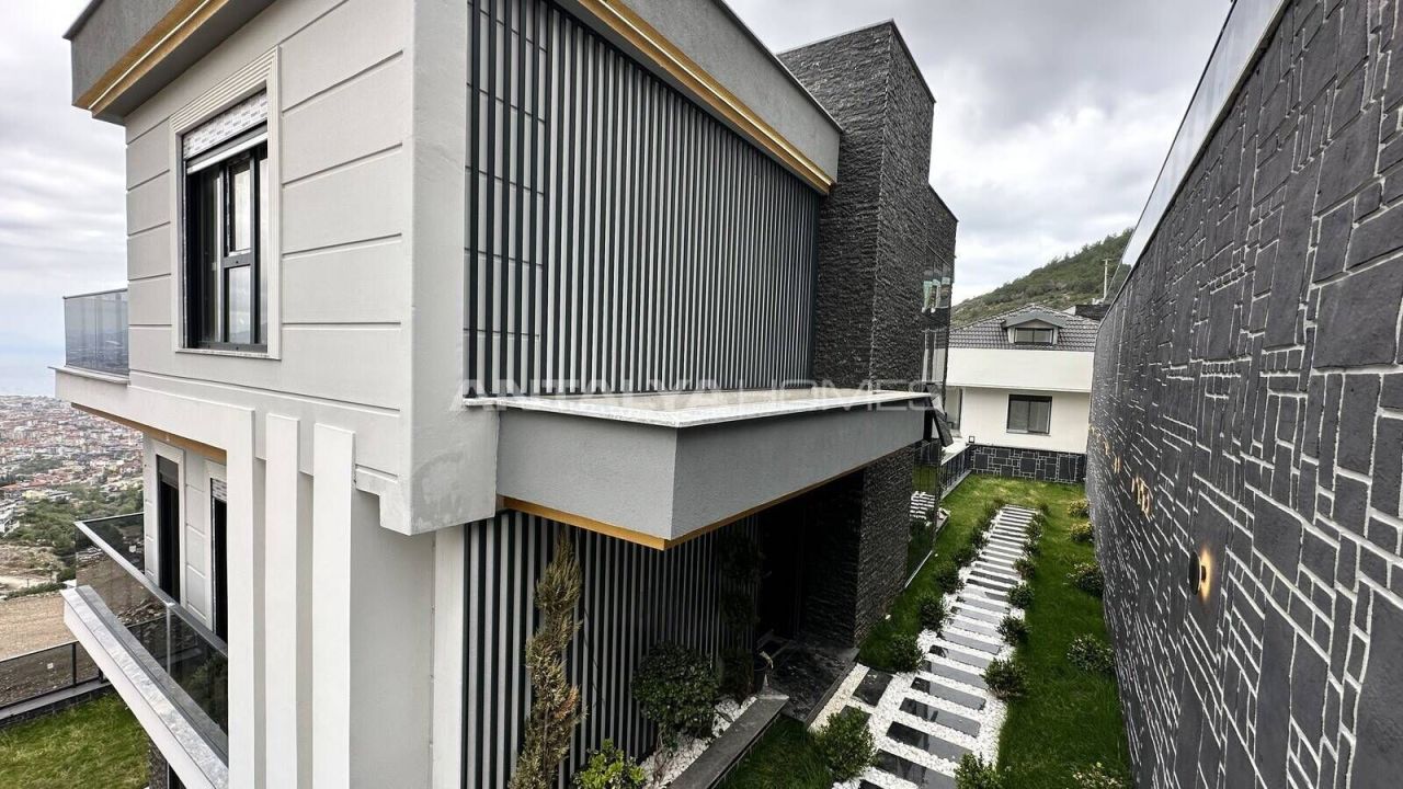 Villa in Alanya, Türkei, 280 m² - Foto 1