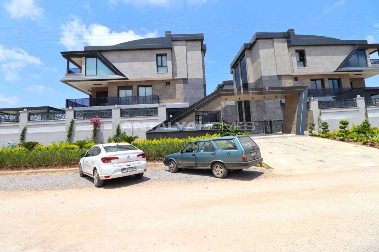Villa in Antalya, Turkey, 347 m² - picture 1