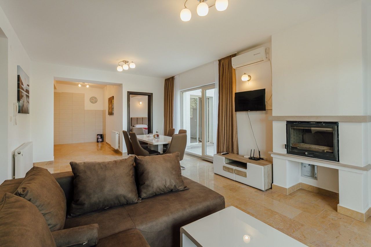 Piso en Kamenari, Montenegro, 96 m² - imagen 4