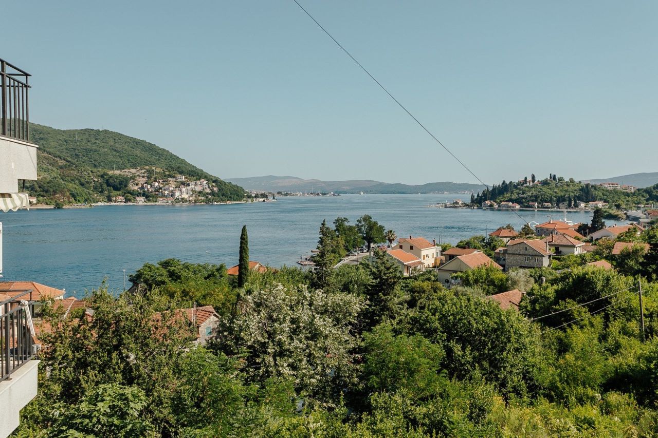 Piso en Kamenari, Montenegro, 96 m² - imagen 11