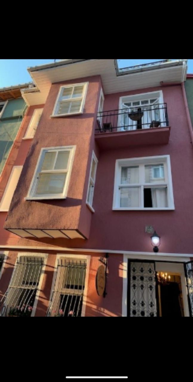 Haus in Istanbul, Türkei, 245 m² - Foto 1