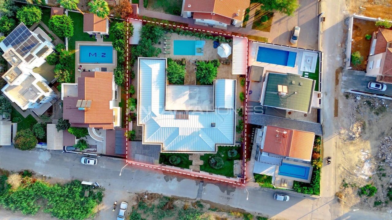 Villa in Belek, Türkei, 455 m² - Foto 1