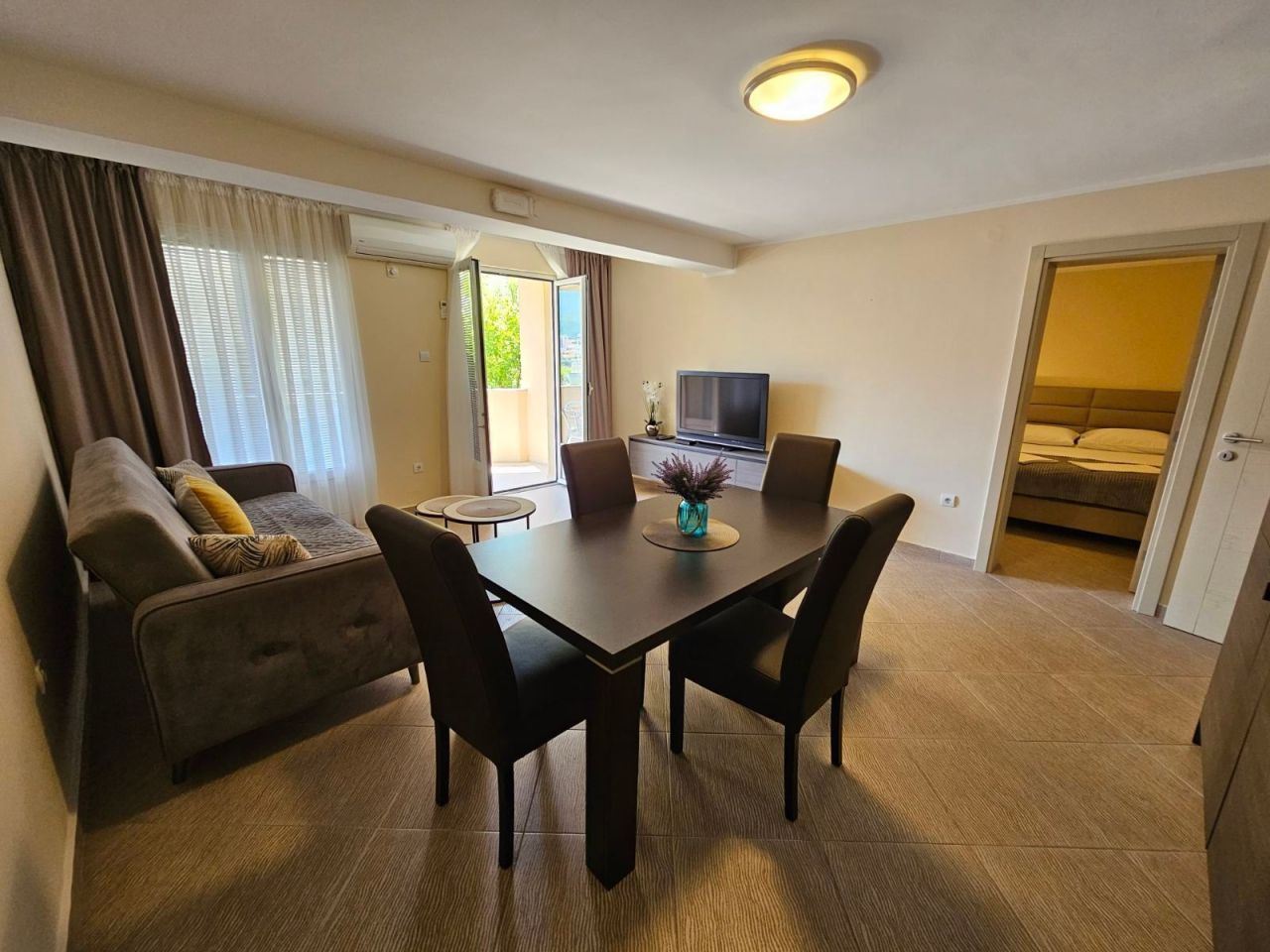 Apartment in Becici, Montenegro, 55 m² - Foto 1