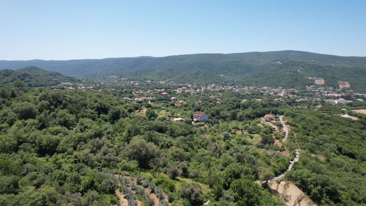 Land in Radanovici, Montenegro, 3 000 m² - picture 10