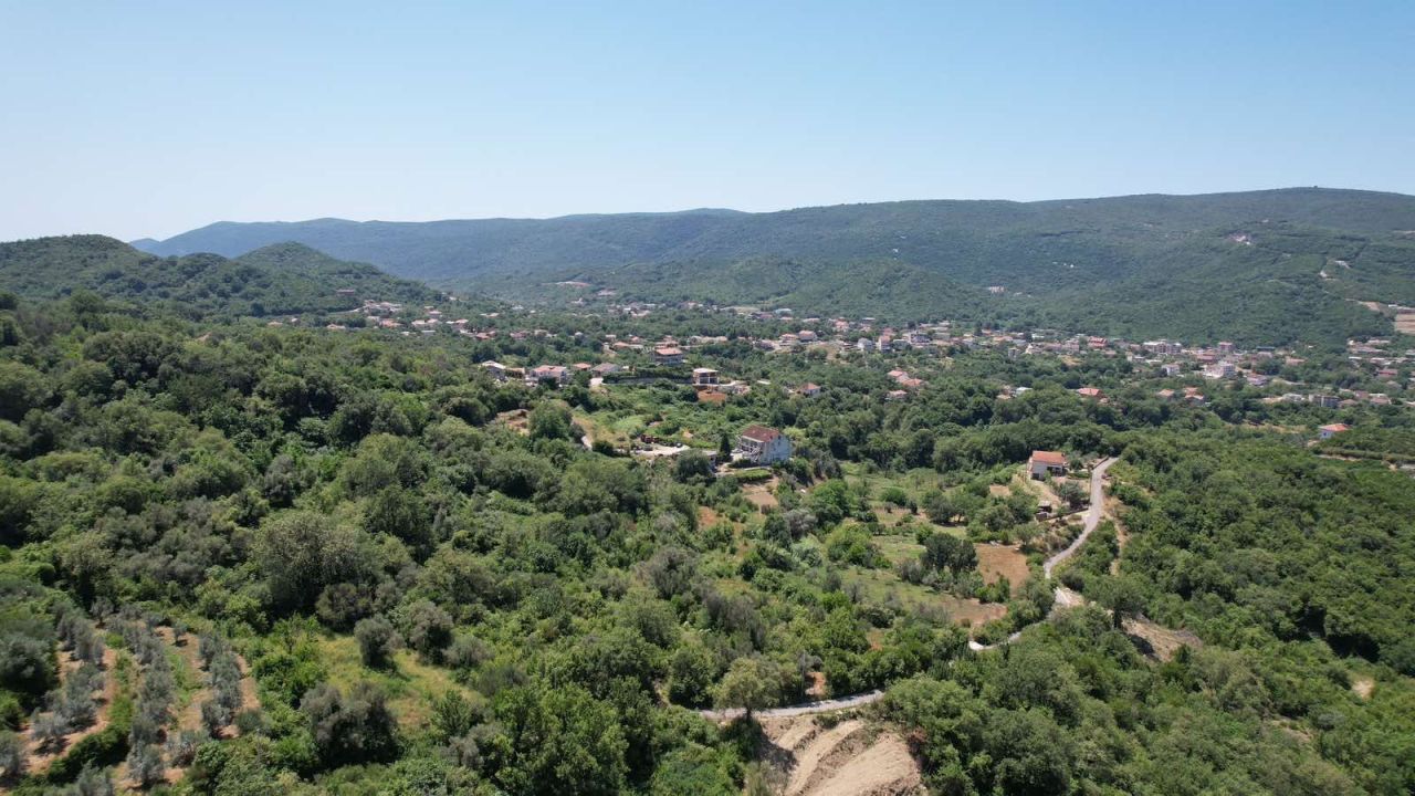 Land in Radanovici, Montenegro, 3 000 m² - picture 11