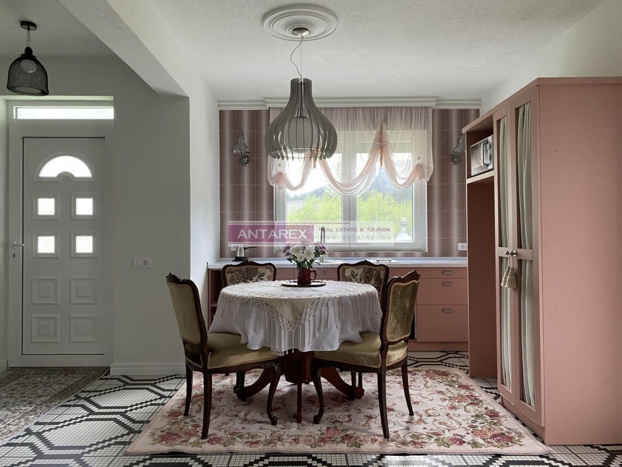 Villa en Bijelo Pole, Montenegro, 70 m² - imagen 1