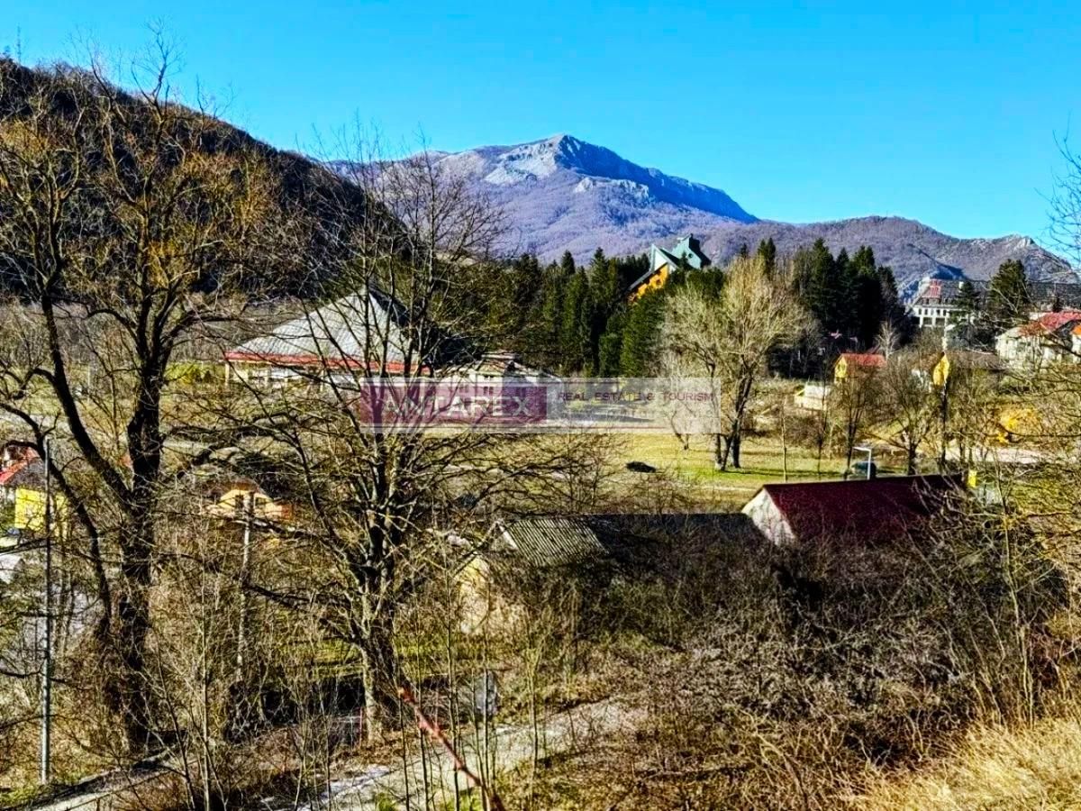 Terreno a Kolašin, Montenegro, 6 000 m2 - foto 2