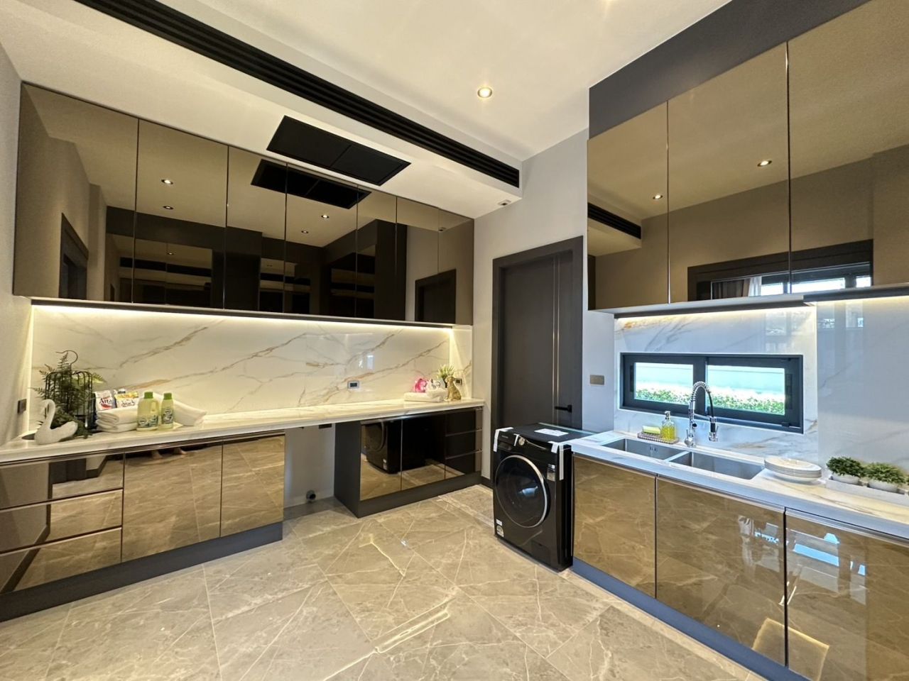 Villa in Pattaya, Thailand, 450.68 m² - picture 5