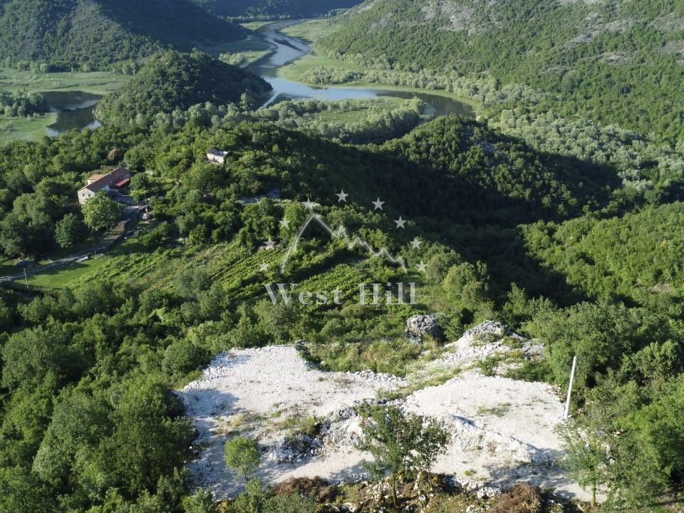 Terrain à Virpazar, Monténégro, 9 000 m² - image 1