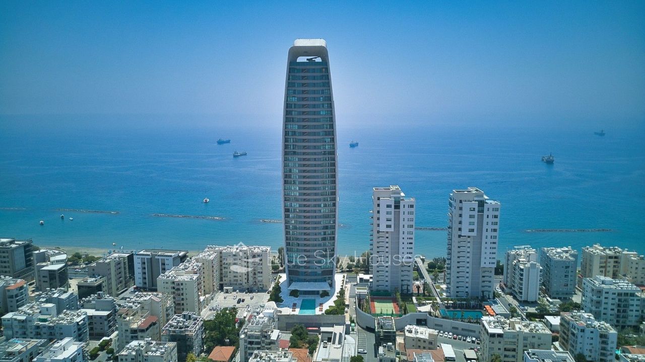 Apartment in Limassol, Cyprus, 160 m² - picture 1