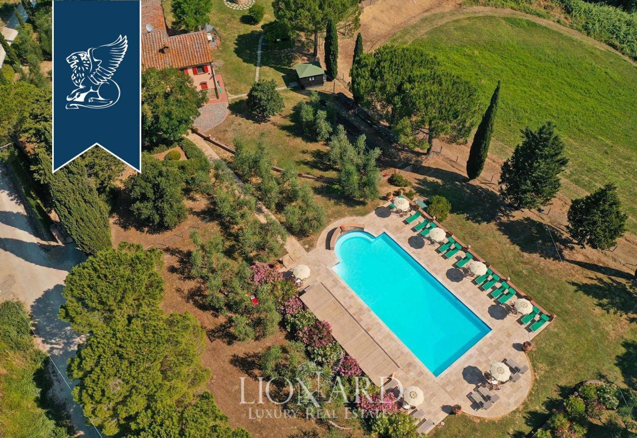 Granja en Pisa, Italia, 1 050 m² - imagen 4