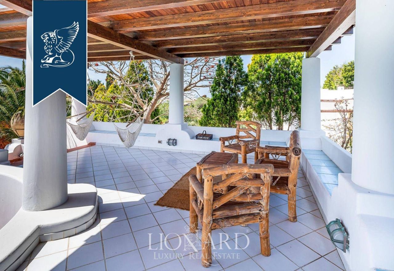 Villa on Lipari, Italy, 700 m² - picture 13