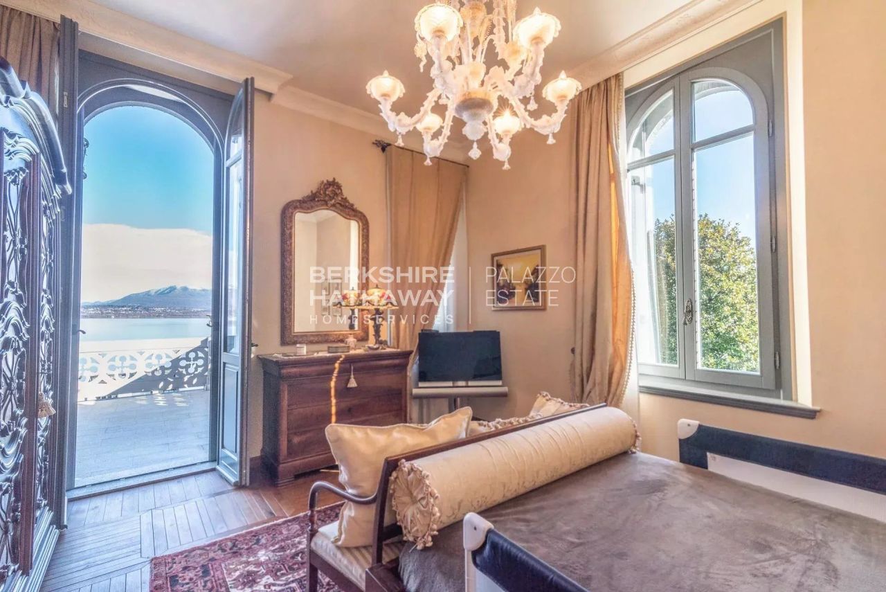 Mansion in Lesa, Italy, 1 180 m² - picture 15